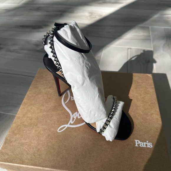 Christian Louboutin So Me 100 Leather Heel (37) - Picture 5 of 15